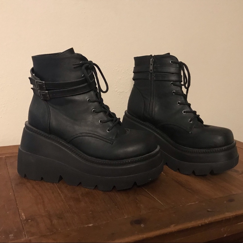 Brand new Shaker-52s (No box)